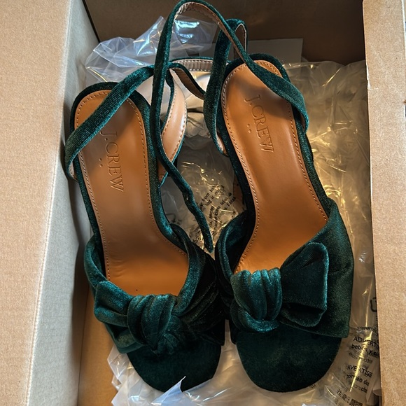 J. Crew velvet knotted heels - Picture 4 of 4